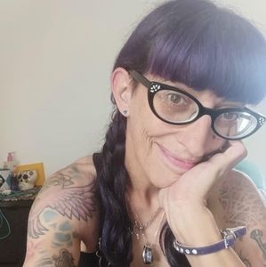 Meet your Posher, Adrian